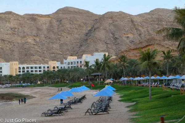 Shangri La Muscat luxury resort winter sun family-friendly Oman